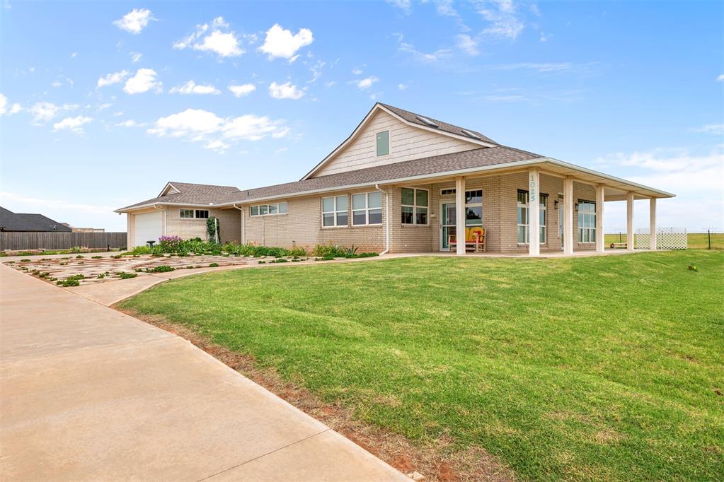 1025 N Johnny Klaasen Avenue Property Photo