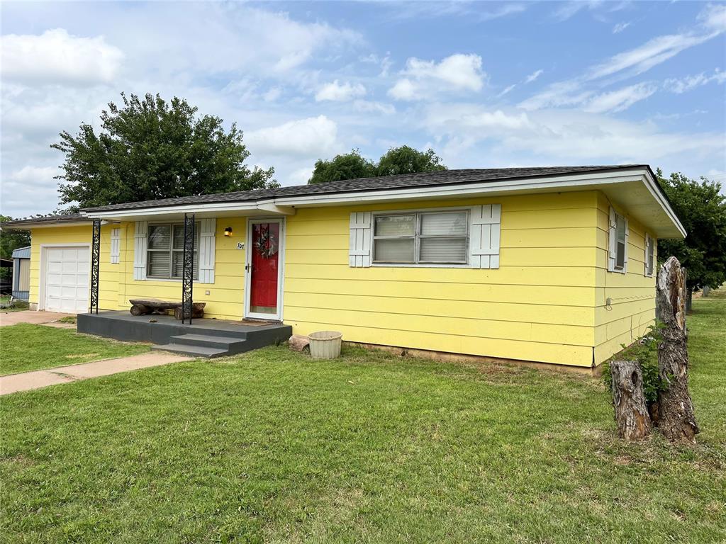 707 S Third Street Property Photo 1