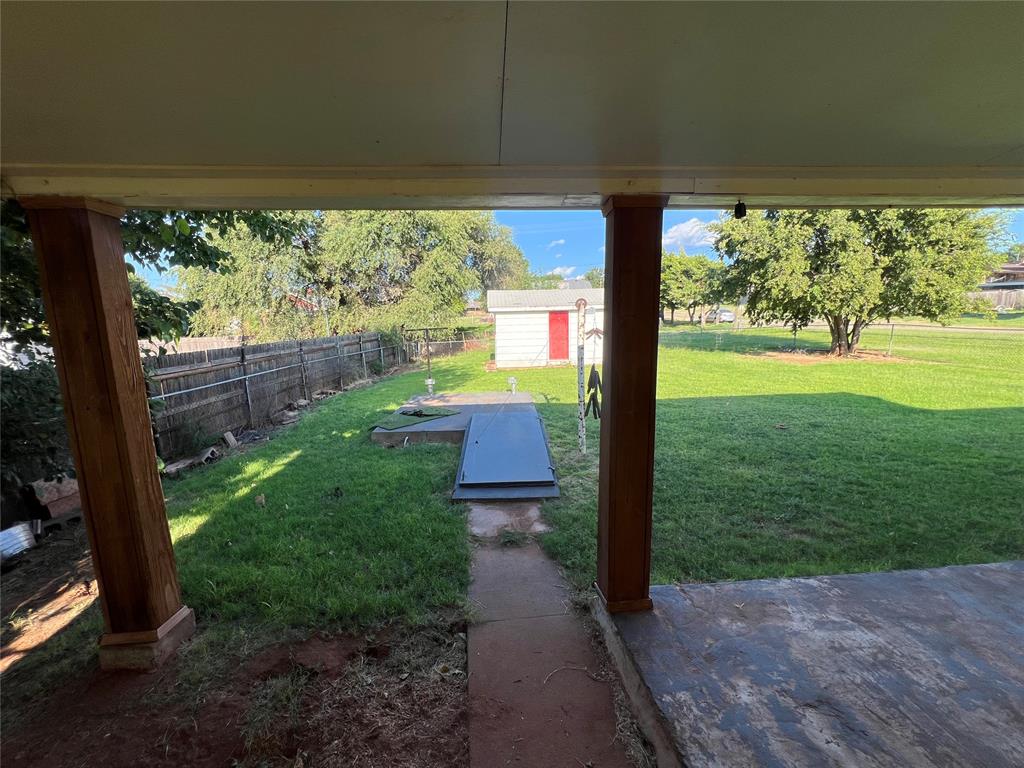 707 S Third Street Property Photo 2