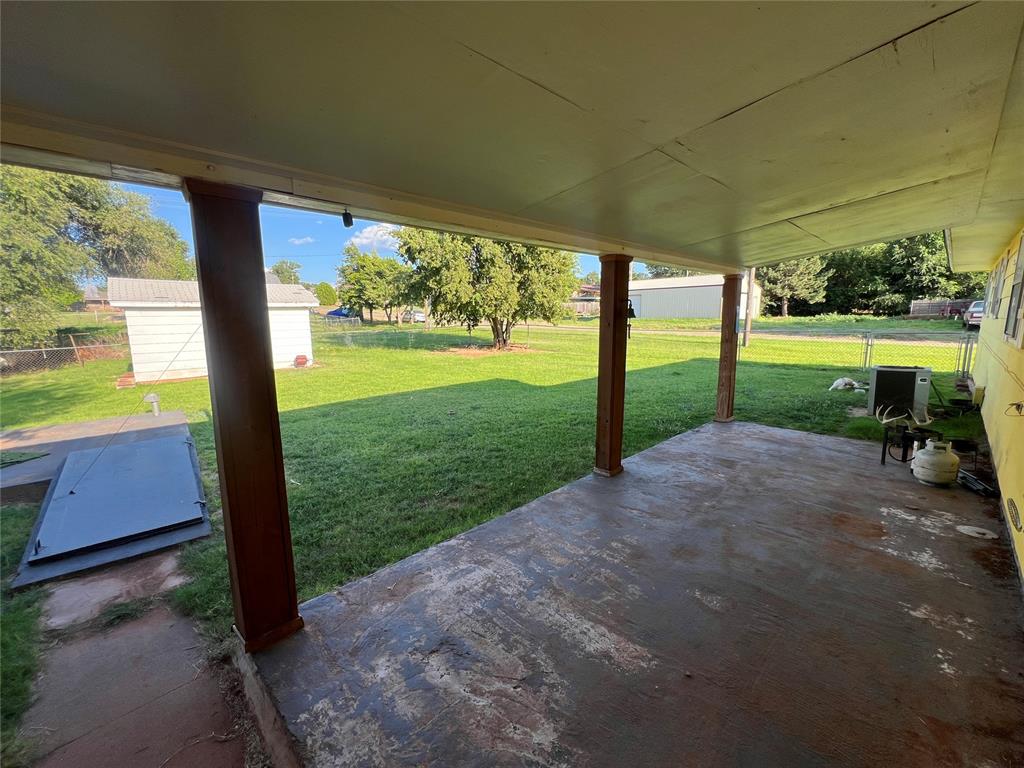707 S Third Street Property Photo 3