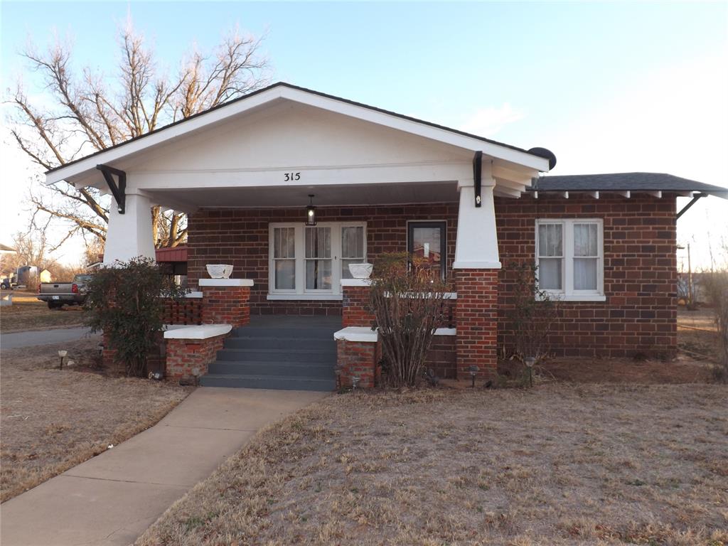 315 E Main Street Property Photo