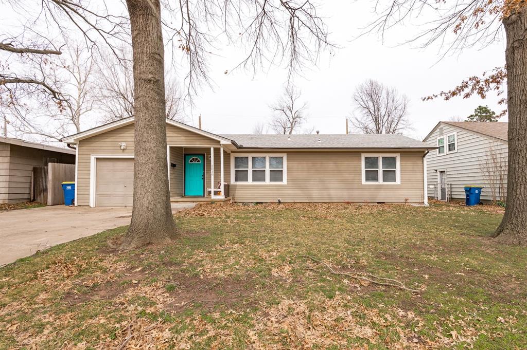 2016 W Arrowhead Avenue Property Photo