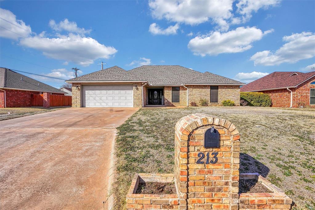 213 Mallard Circle Property Photo