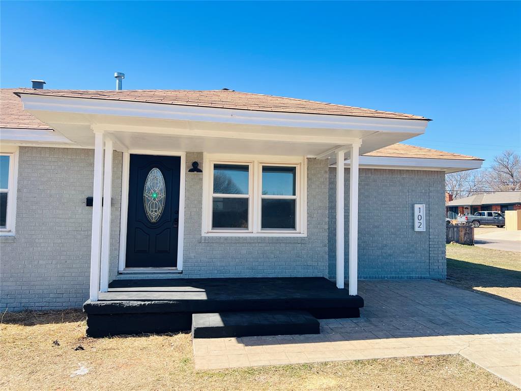 102 Kelly Avenue Property Photo