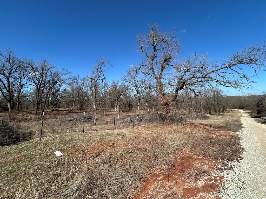 16005 Oakside Drive Property Photo 5