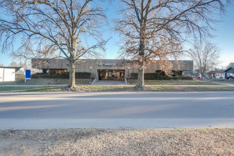 123 W Highland Street Property Photo 1