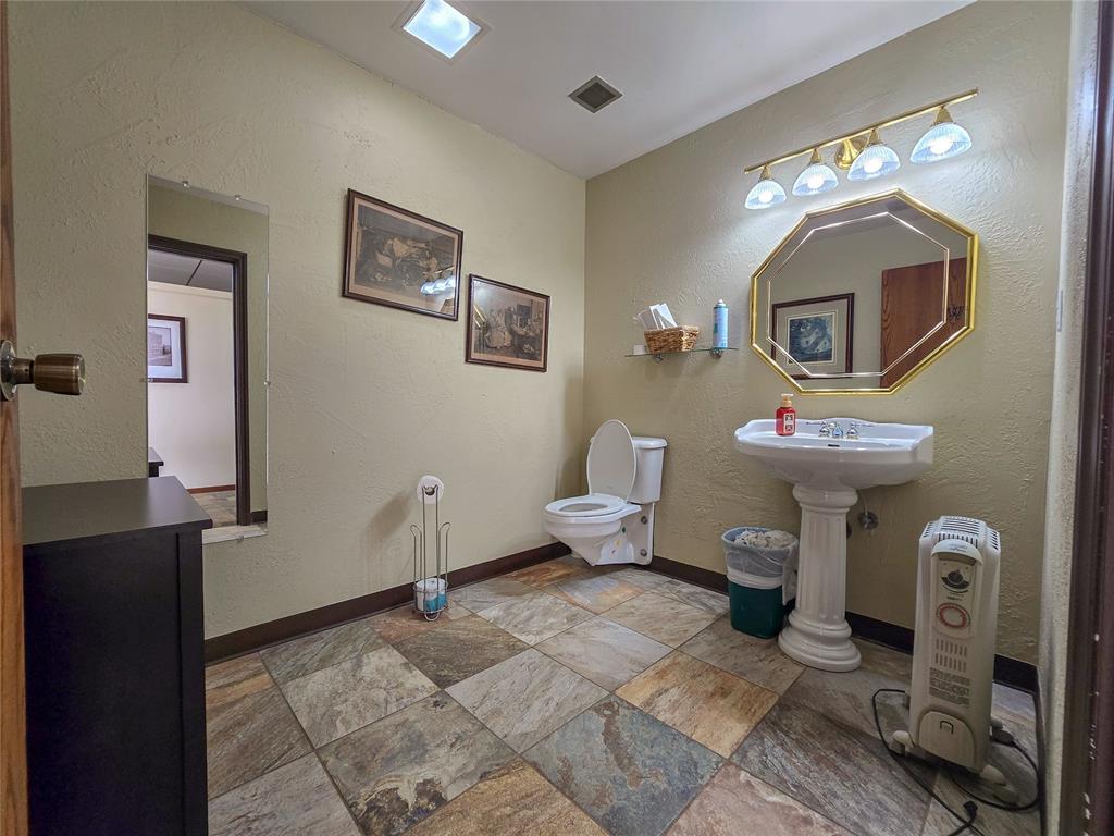 123 W Highland Street Property Photo 31