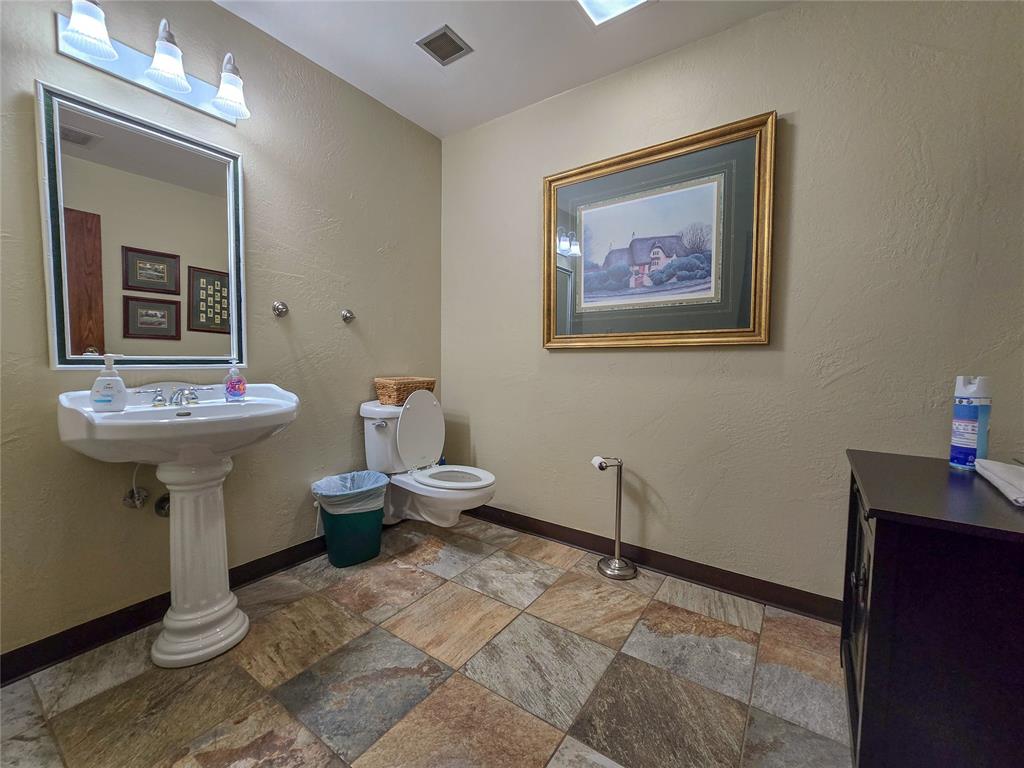 123 W Highland Street Property Photo 32