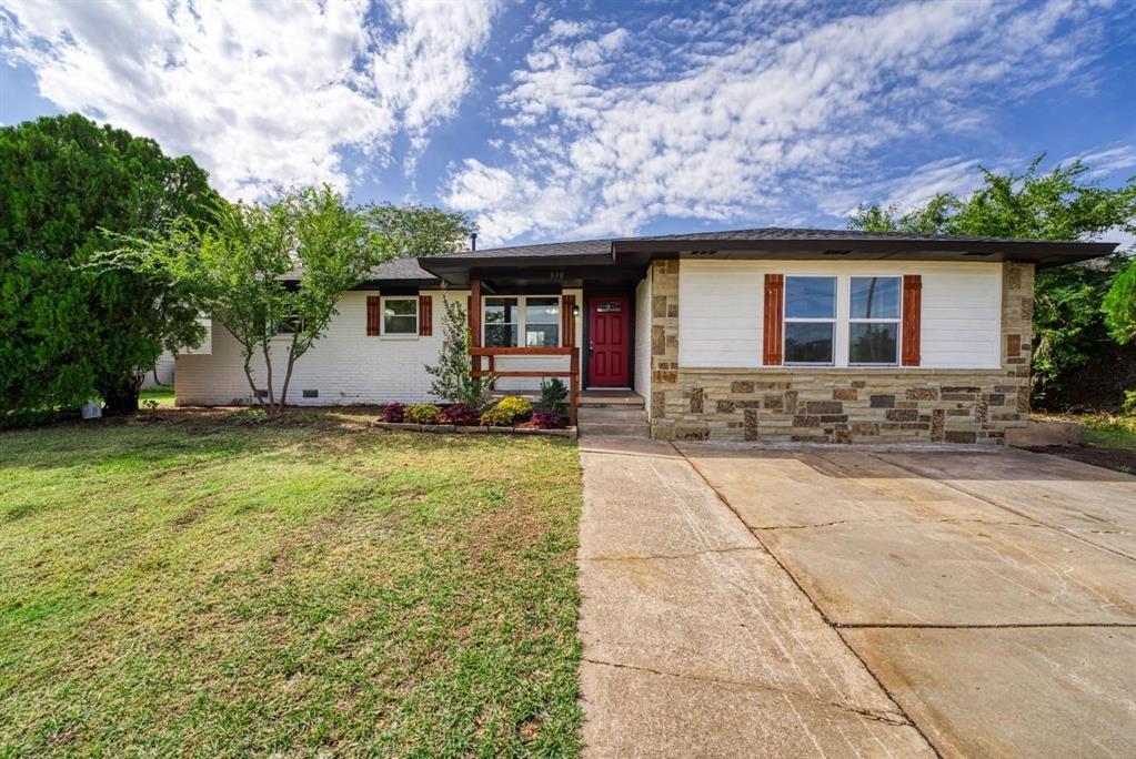 330 Nw Compass Drive Property Photo