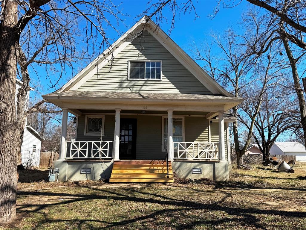 102 S 2nd Street Property Photo