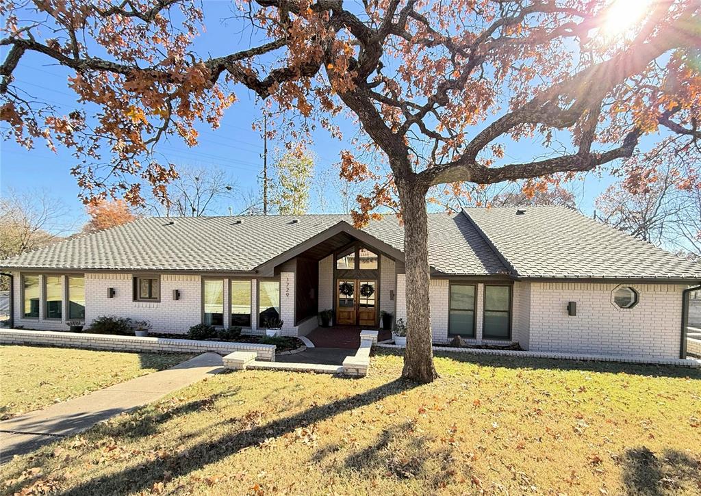 1729 Wingedfoot Drive Property Photo