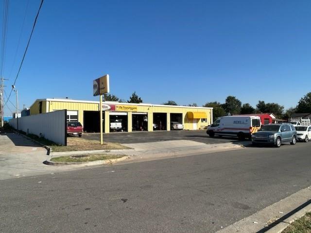 3900 N Williams (mr Transmission) Street Property Photo 1