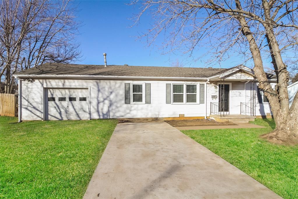 4205 Se 41st Street Property Photo