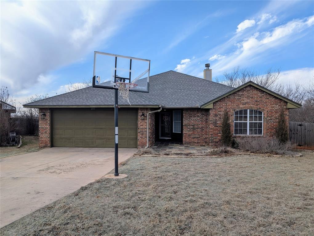 601 Cavecreek Street Property Photo