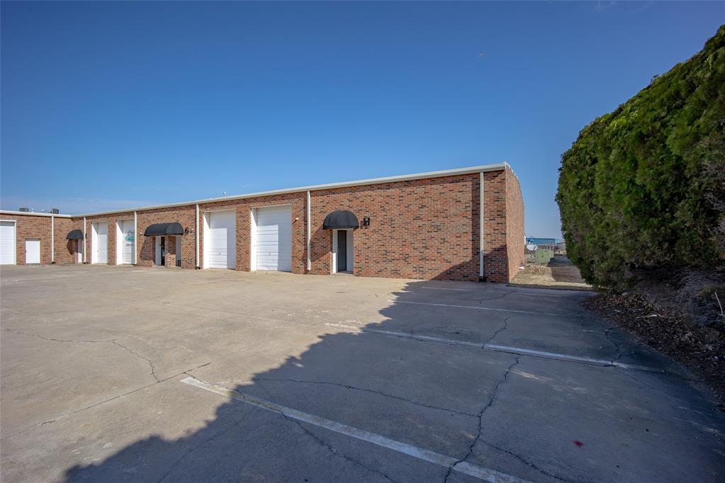 3221 Bart Conner Drive H Property Photo 1