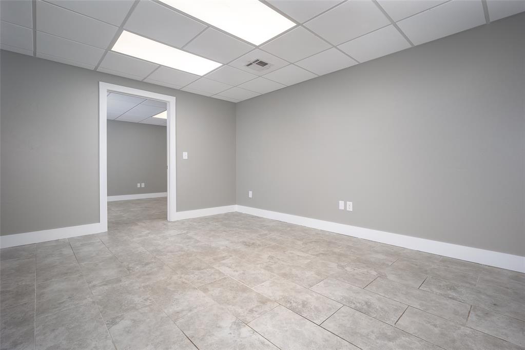 3221 Bart Conner Drive H Property Photo 5