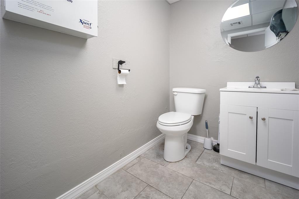 3221 Bart Conner Drive H Property Photo 7