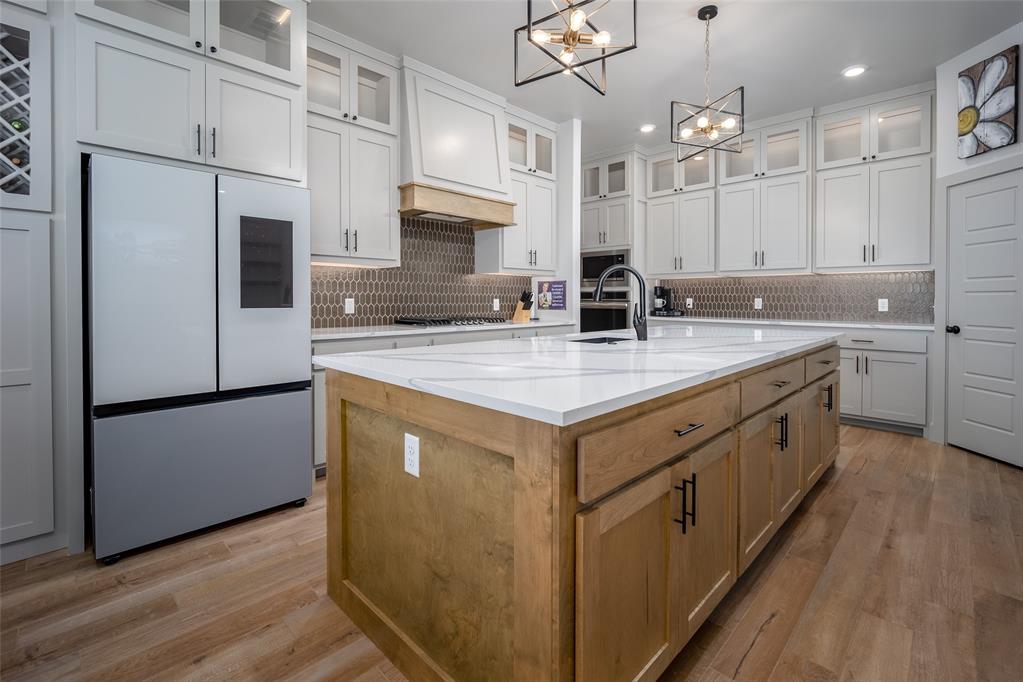 2700 Hayfield Way Property Photo