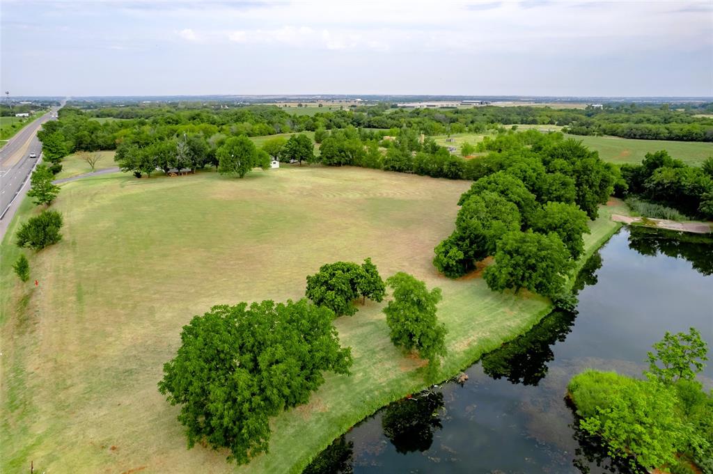 10337 Nw Expressway Expressway Property Photo