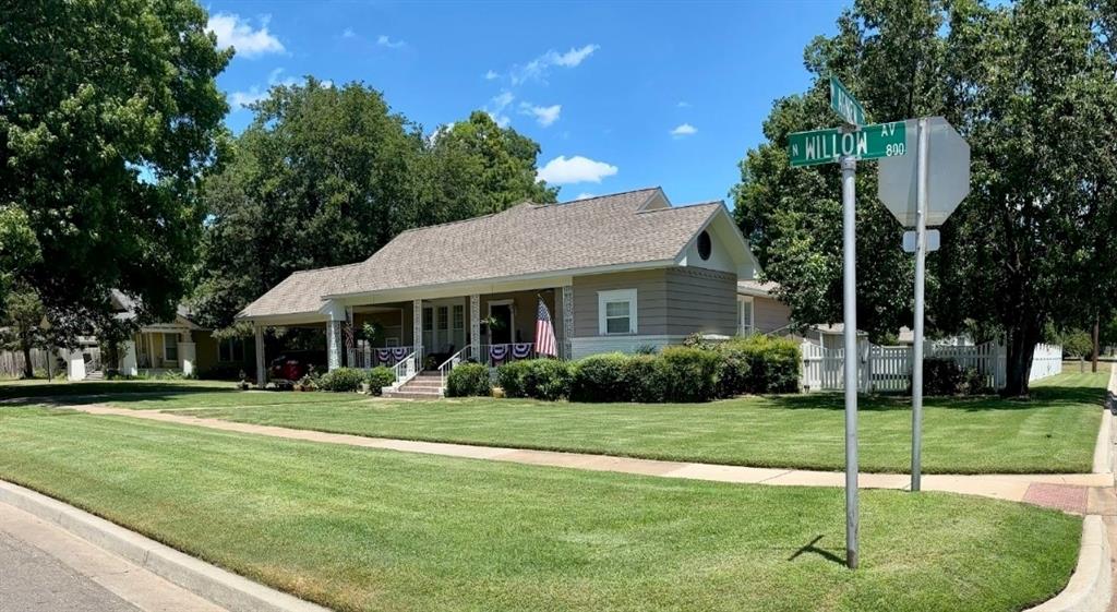 804 N Willow Street Property Photo