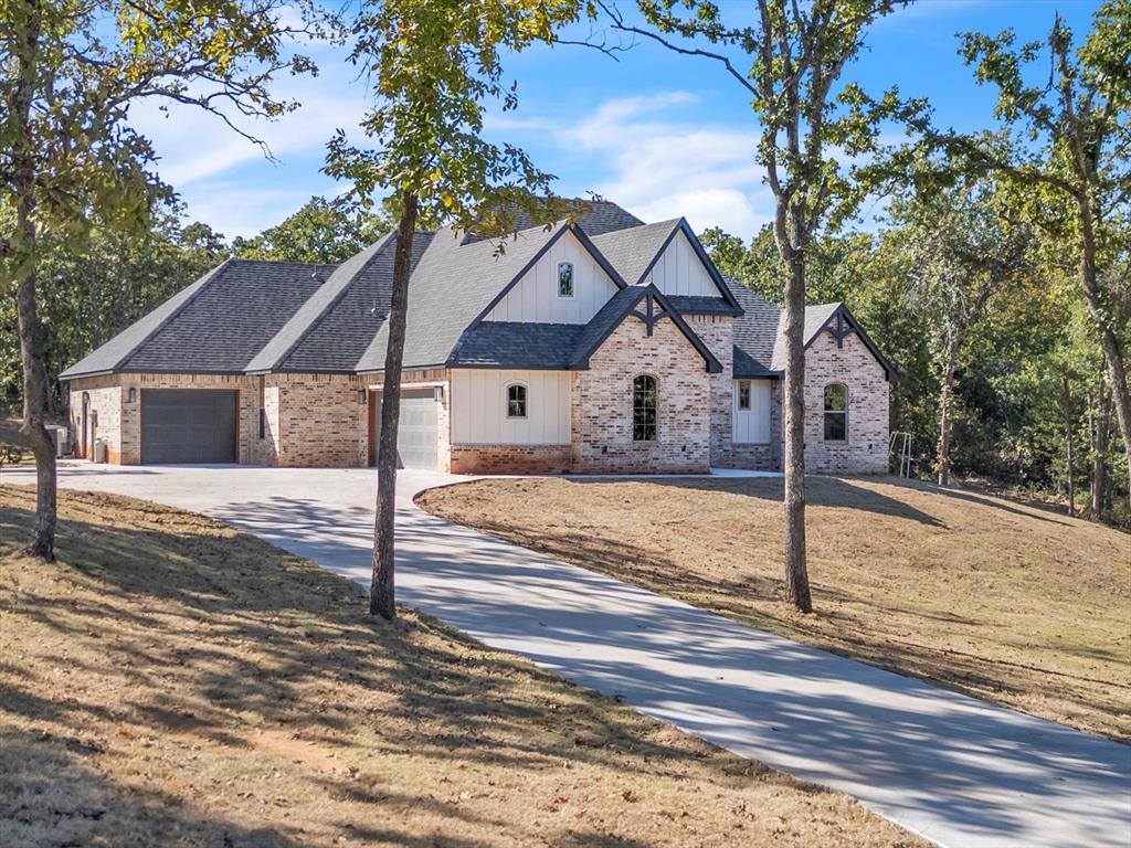 15971 Vernon Circle Property Photo
