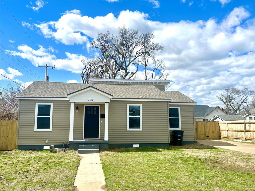 728 N Chapman Avenue Property Photo