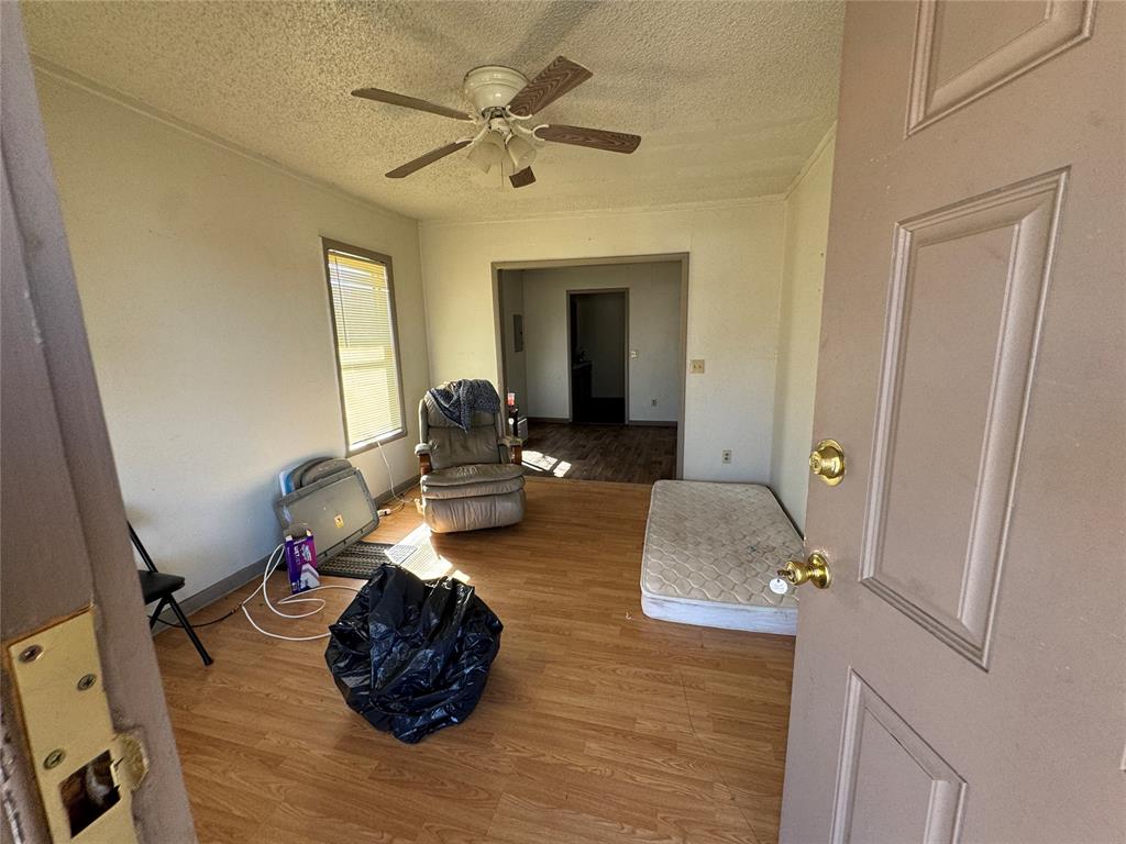 809 N Highland Street Property Photo 5