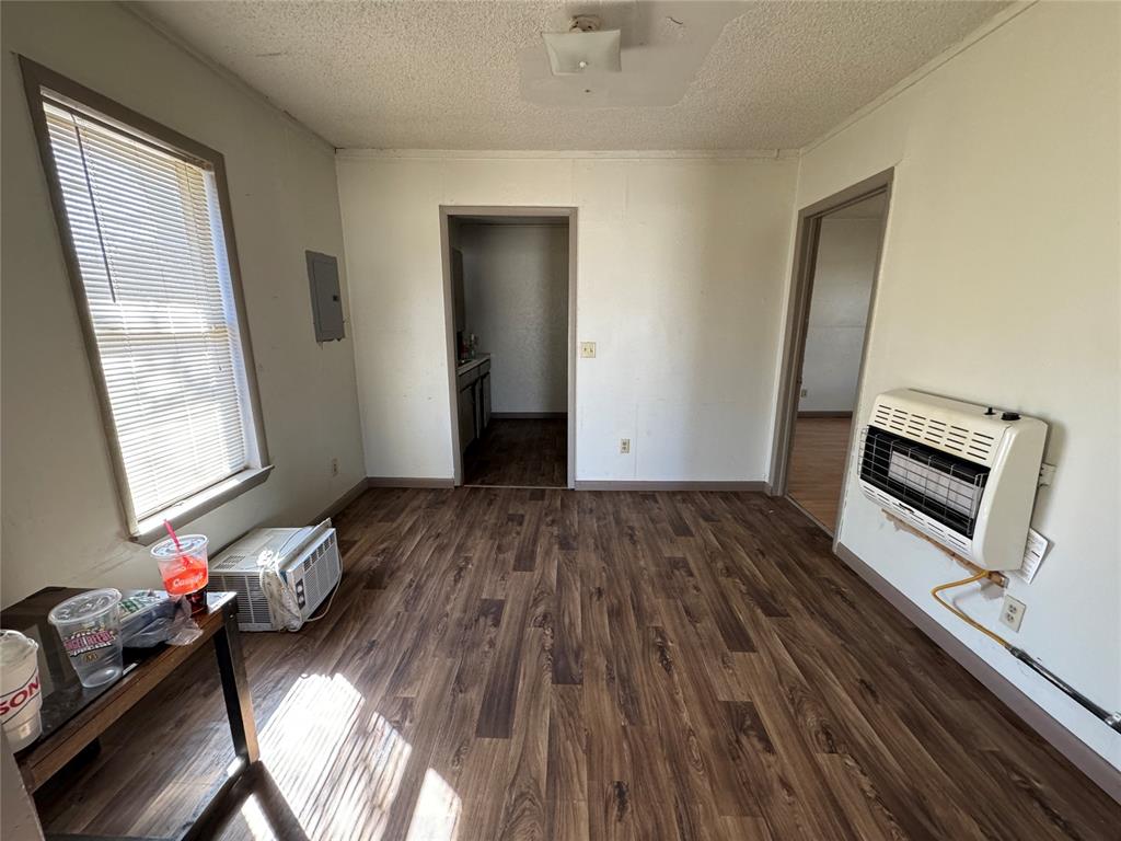 809 N Highland Street Property Photo 6