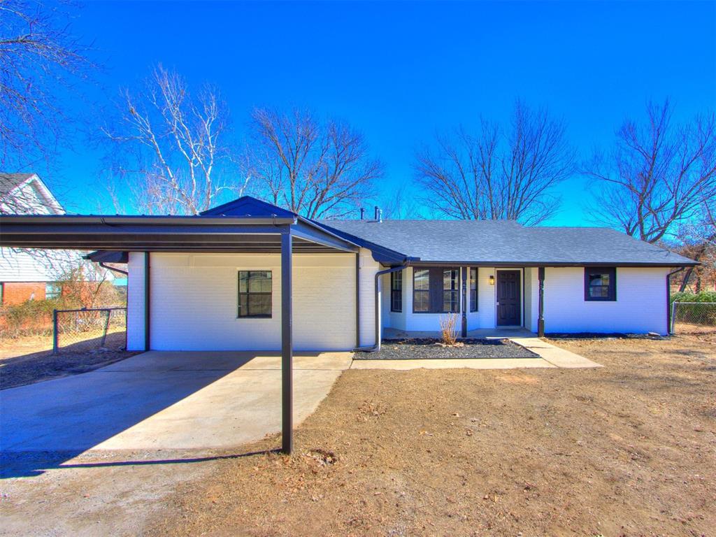 2108 N Henney Road Property Photo