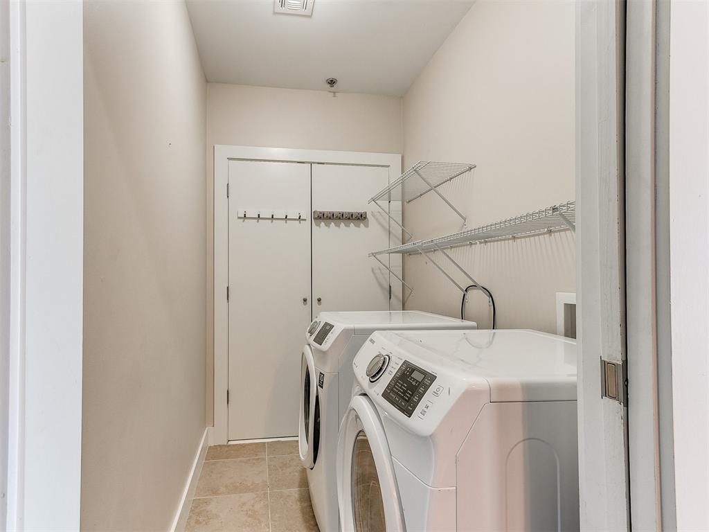 444 N Central Avenue 110 Property Photo 26