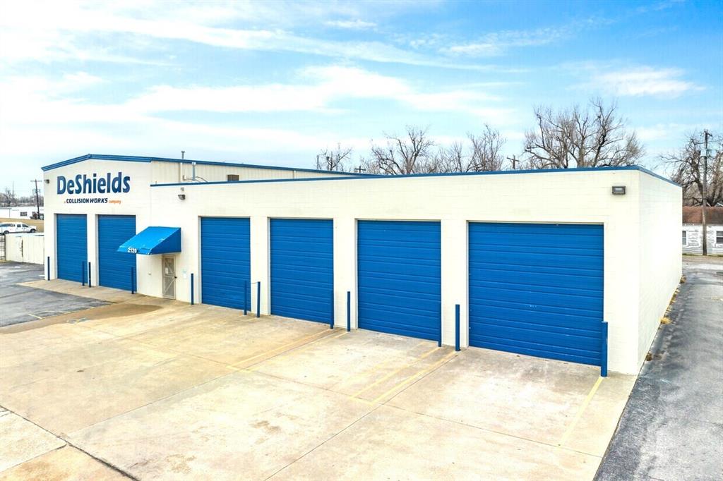 2100 Exchange Avenue Property Photo