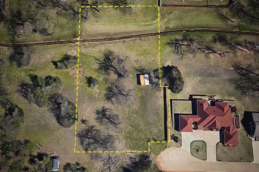 9404 S Caldwell Drive Property Photo