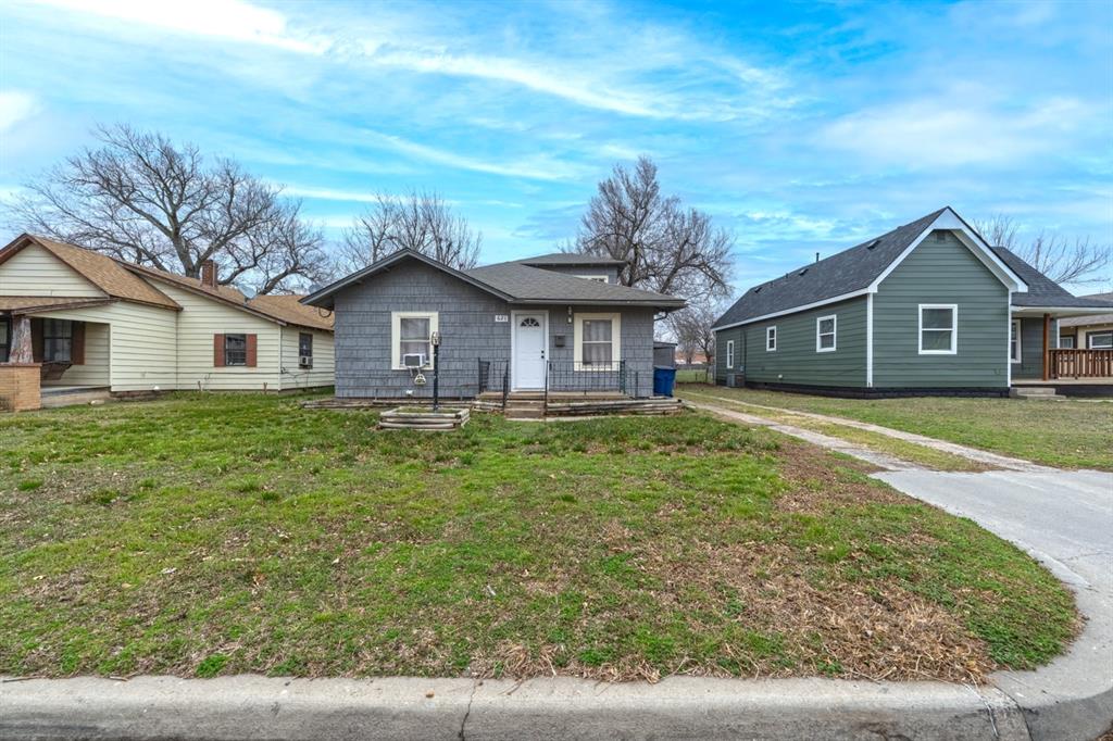 621 S Miles Avenue Property Photo