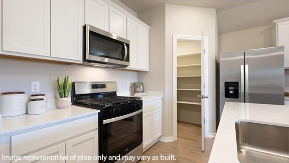 3381 Oak Ridge Property Photo 6