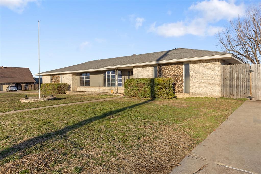 3700 Vickie Drive Property Photo