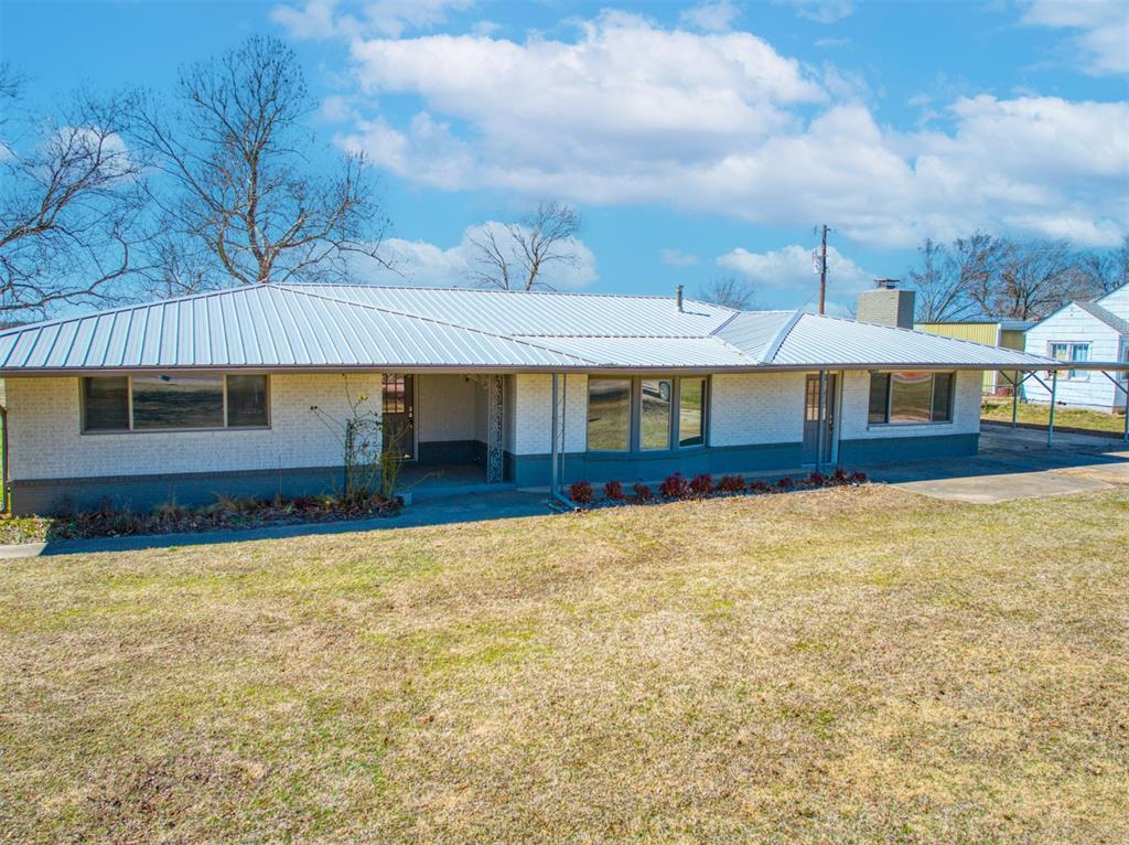 2323 N Jim Thorpe Boulevard Property Photo