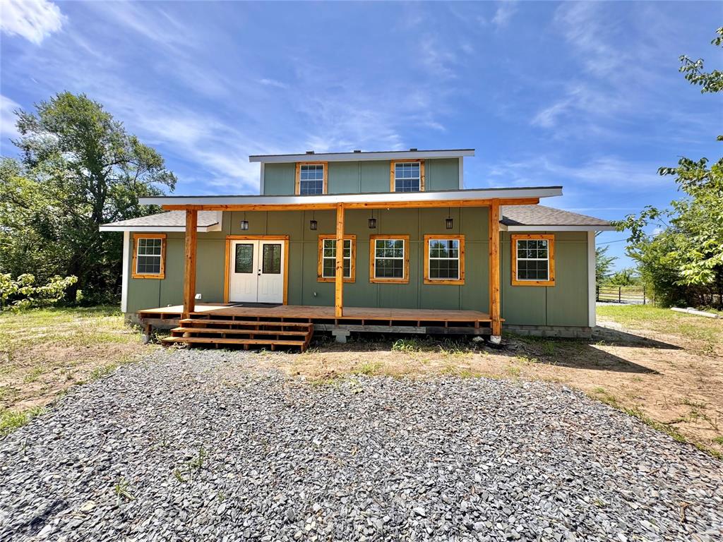 152 S Old Highway 99 Property Photo 1