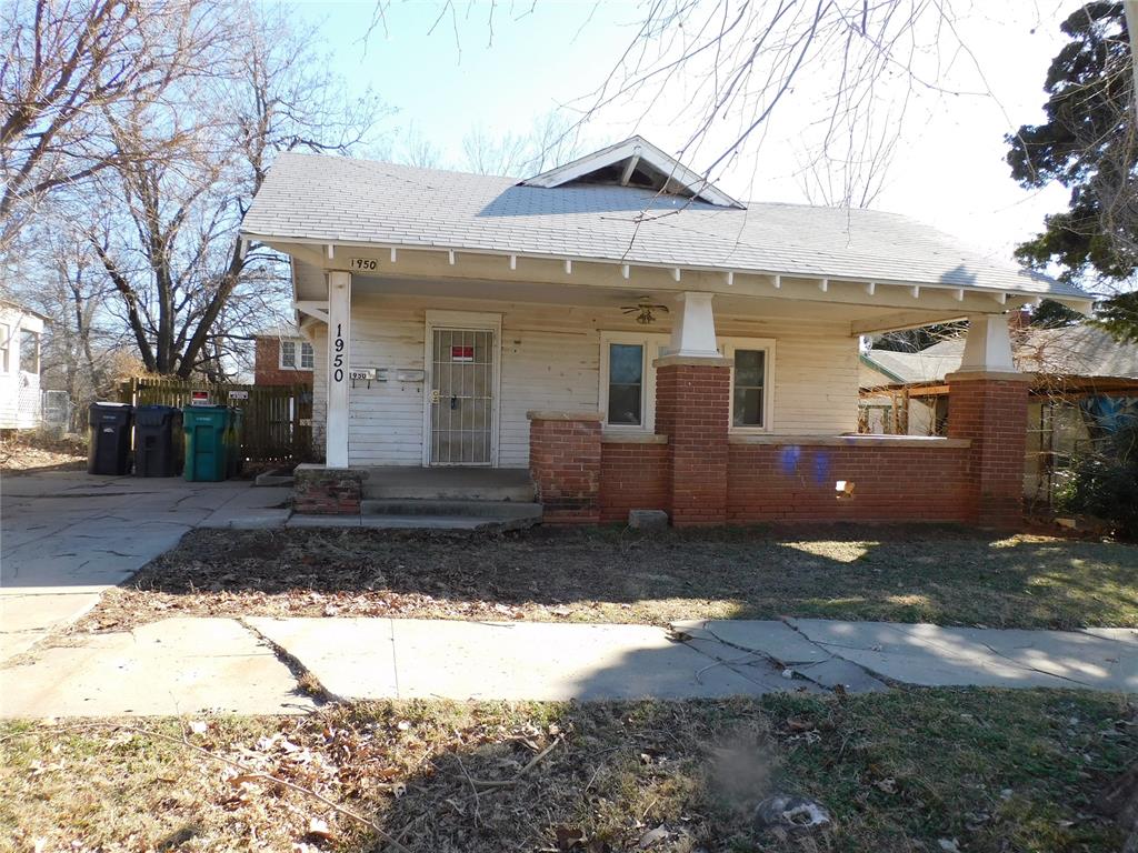 1950 W Park Place Property Photo