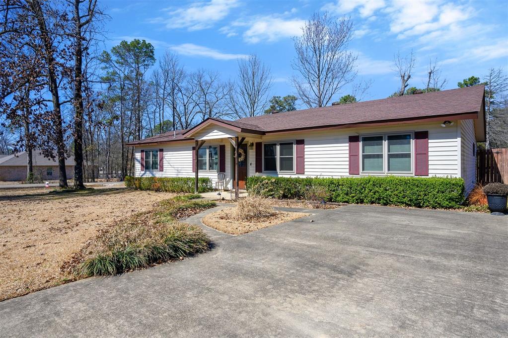 908 Circle Drive Property Photo 1