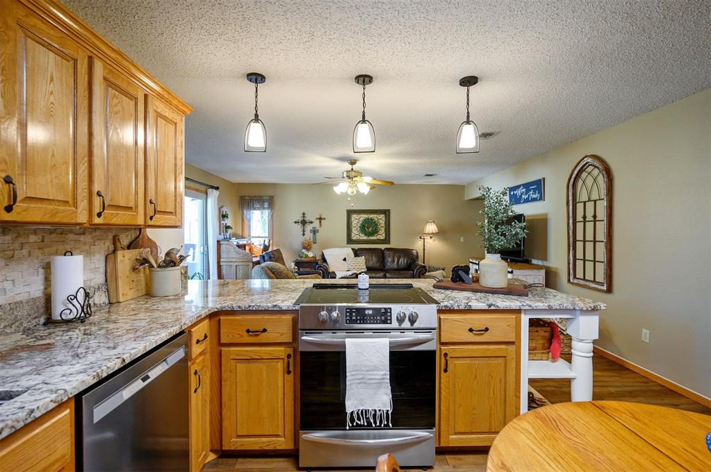 908 Circle Drive Property Photo 13