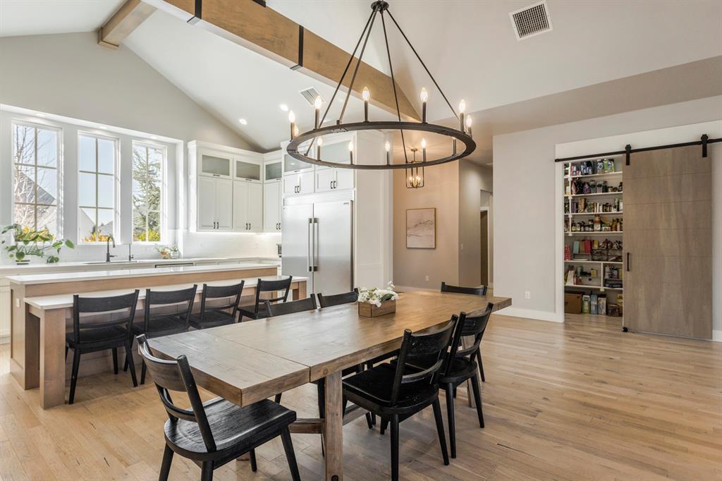 1401 Regency Bridge Circle Property Photo 8