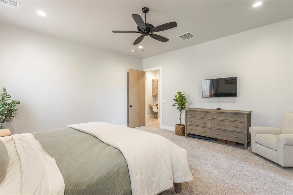1401 Regency Bridge Circle Property Photo 17