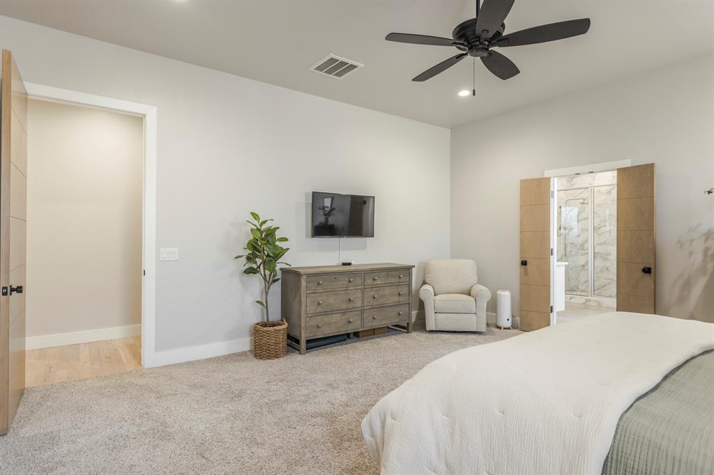 1401 Regency Bridge Circle Property Photo 18