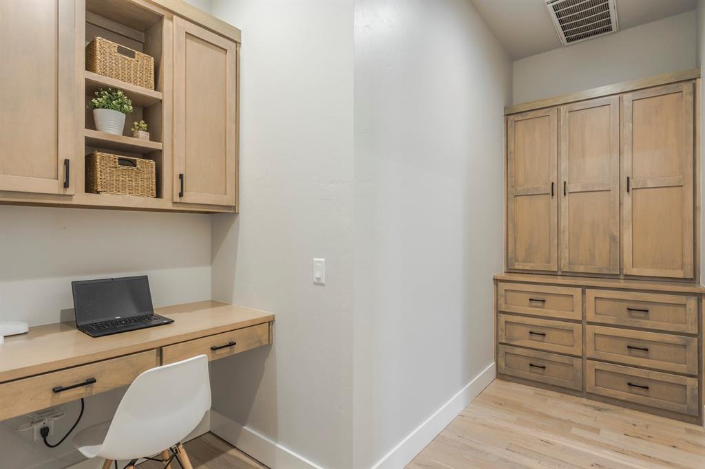 1401 Regency Bridge Circle Property Photo 23
