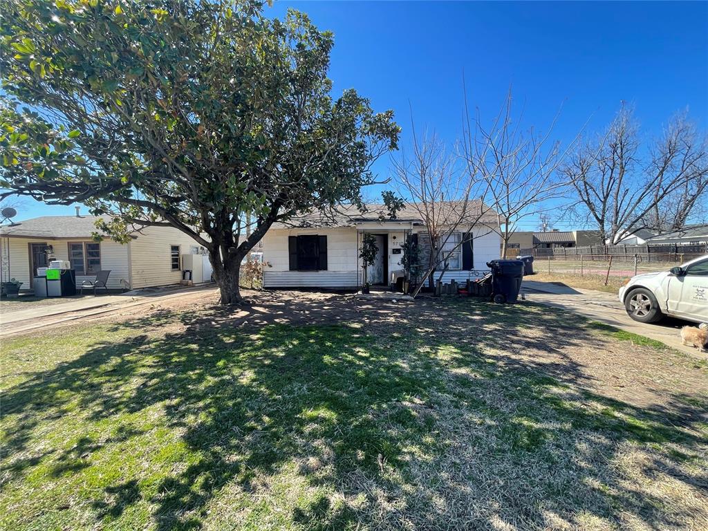 5717 S Francis Avenue Property Photo