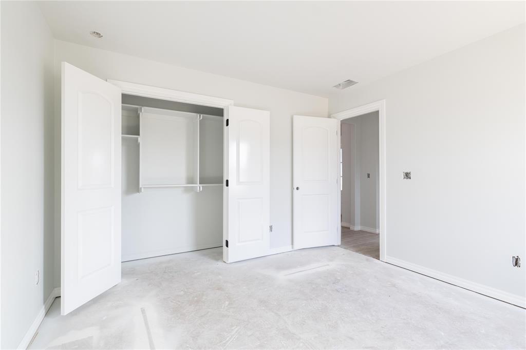 3805 Lleyton Drive Property Photo 7