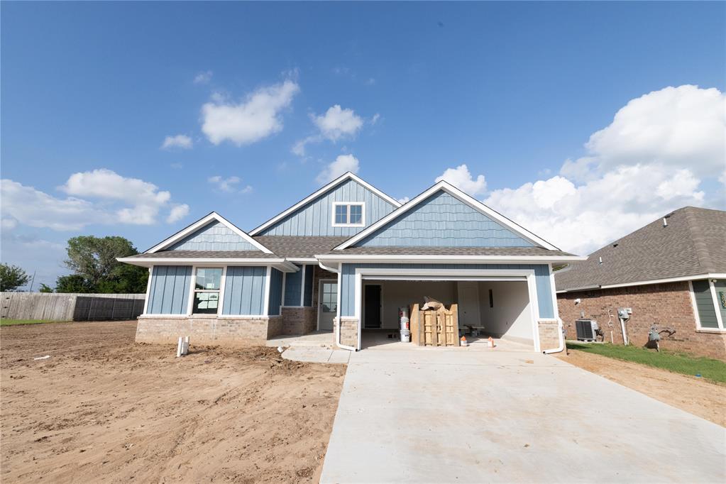3805 Lleyton Drive Property Photo 10