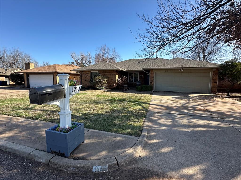 1212 Val Genes Road Property Photo