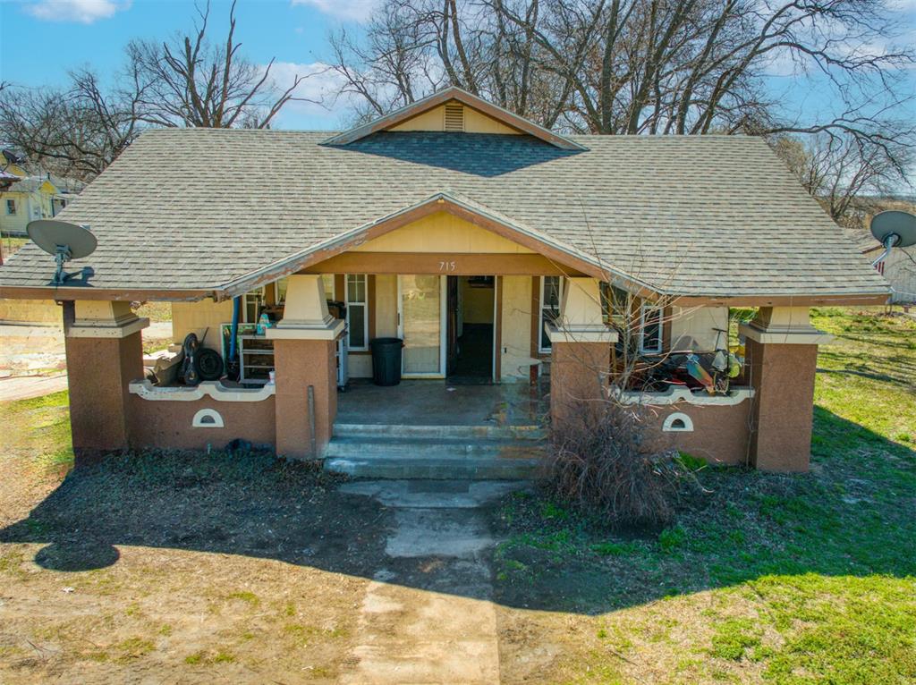 209 E Main Property Photo