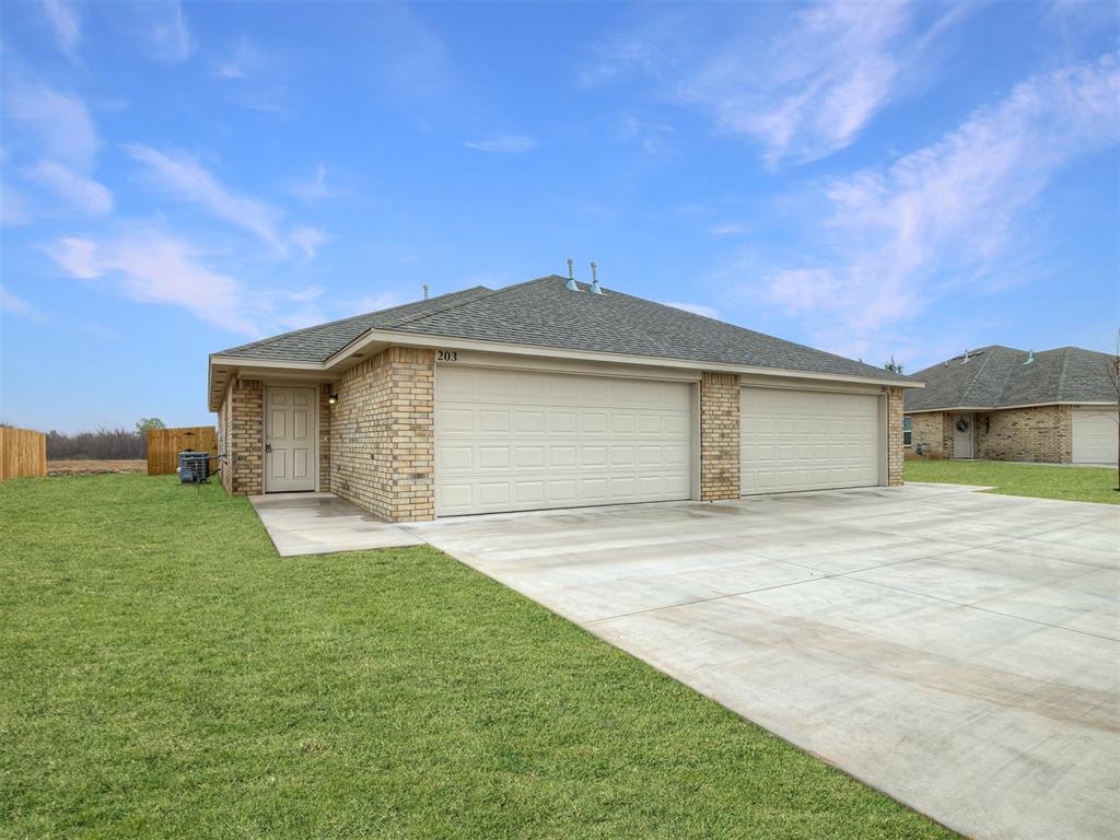 1109 Ashton Lane Property Photo